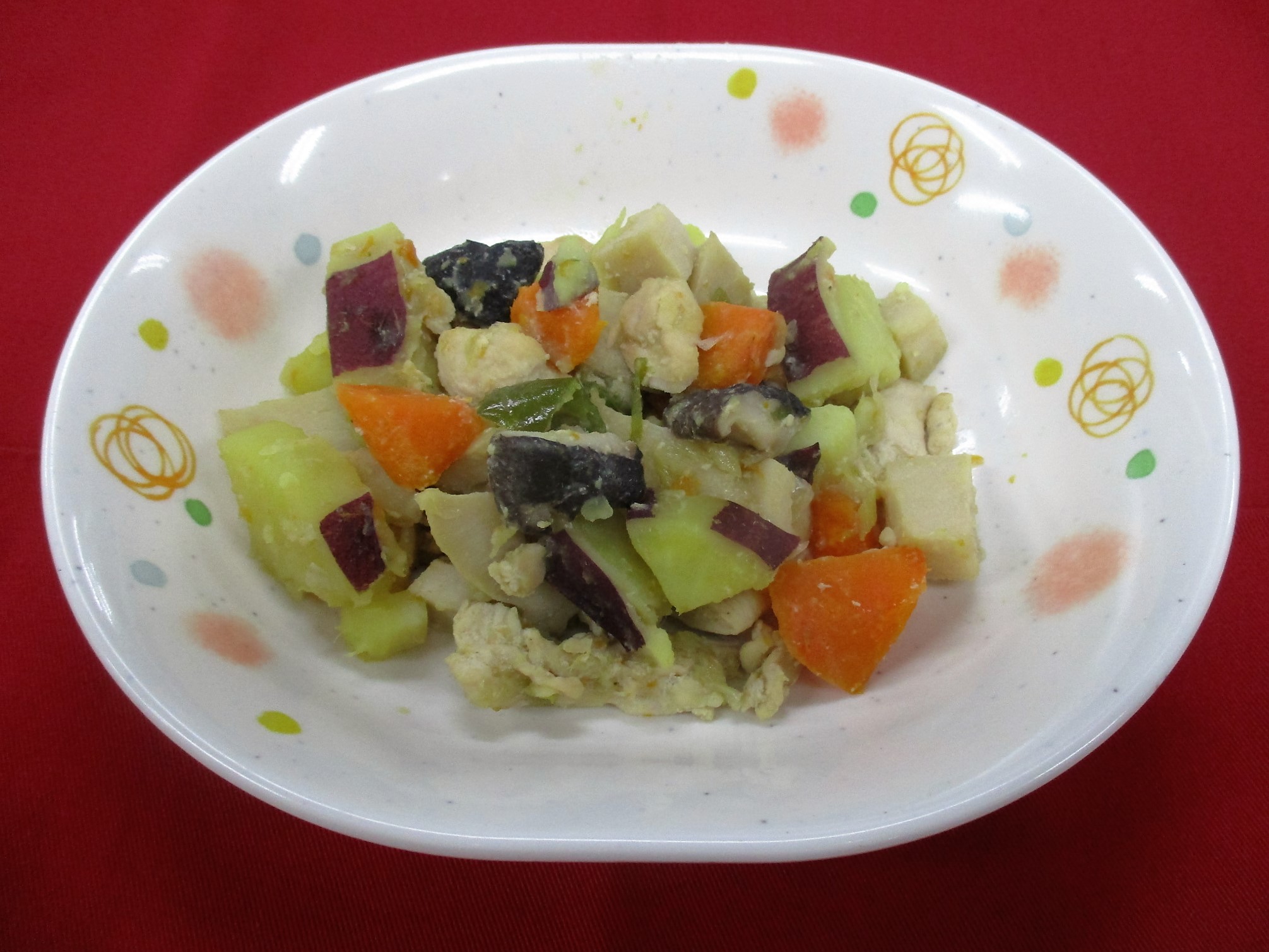 写真(鶏とさつま芋の煮物)